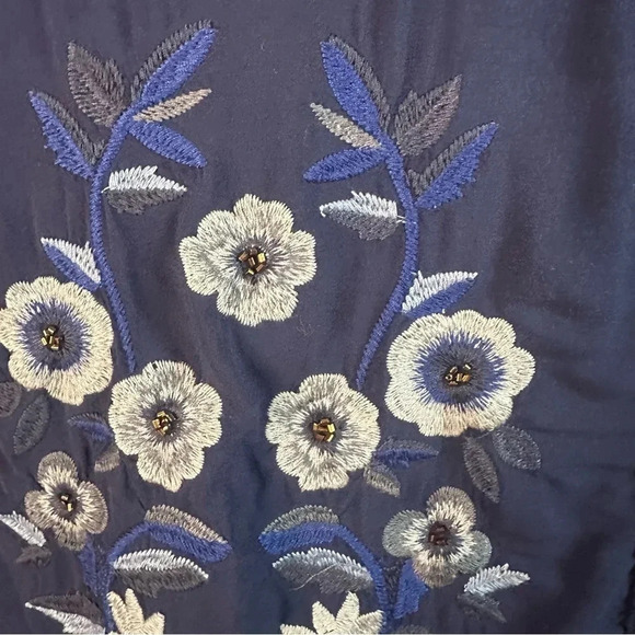 Torrid navy embroidered blouse with beads and lace, pleaded BoHo hippie - Picture 4 of 9